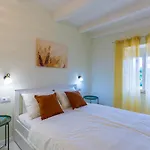 Casa Mario-charming Stone House With Jacuzzi Villa