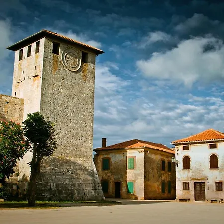Casa Mario-charming Stone House With Jacuzzi Villa *