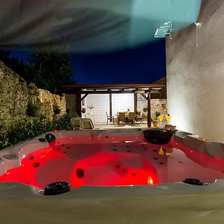 Casa Mario-charming Stone House With Jacuzzi Villa