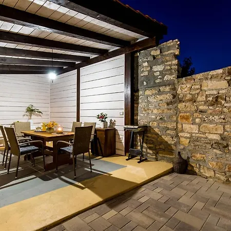 Casa Mario-charming Stone House With Jacuzzi * Svetvinčenat