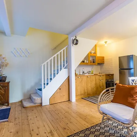 Villa Casa Mario-charming Stone House With Jacuzzi Svetvinčenat