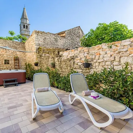 Villa Casa Mario-charming Stone House With Jacuzzi