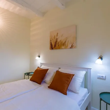 Casa Mario-charming Stone House With Jacuzzi Svetvinčenat