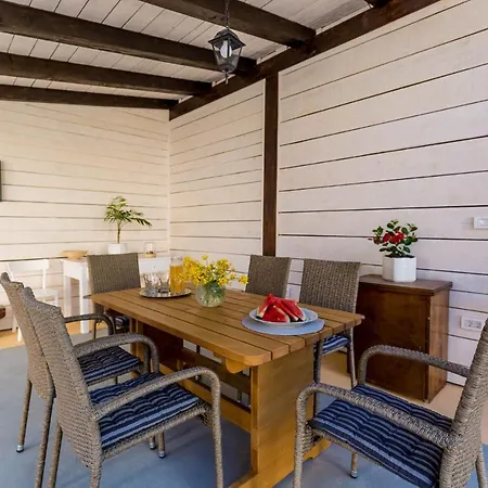 Casa Mario-charming Stone House With Jacuzzi Svetvinčenat