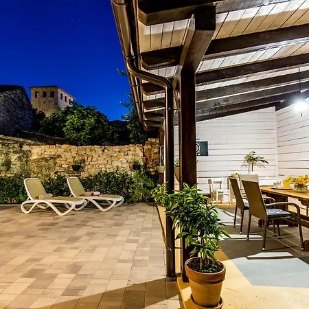 Villa Casa Mario-charming Stone House With Jacuzzi *