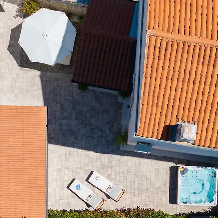 Casa Mario-charming Stone House With Jacuzzi Villa *