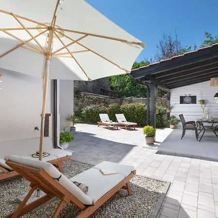 Casa Mario-charming Stone House With Jacuzzi *