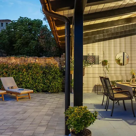 Casa Mario-charming Stone House With Jacuzzi Villa