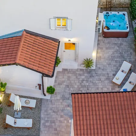 Casa Mario-charming Stone House With Jacuzzi Villa Svetvinčenat