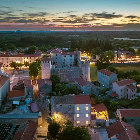 Villa Casa Mario-charming Stone House With Jacuzzi